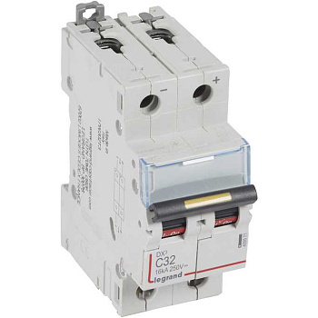 Автоматический выключатель DX³ 10000 - 16 кА - DC - 250 В - 2 защищенных полюса - 32 А - 2 модуля Автоматический выключатель DX³ 10000 - 16 кА - DC - 250 В - 2 защищенных полюса - 32 А - 2 модуля